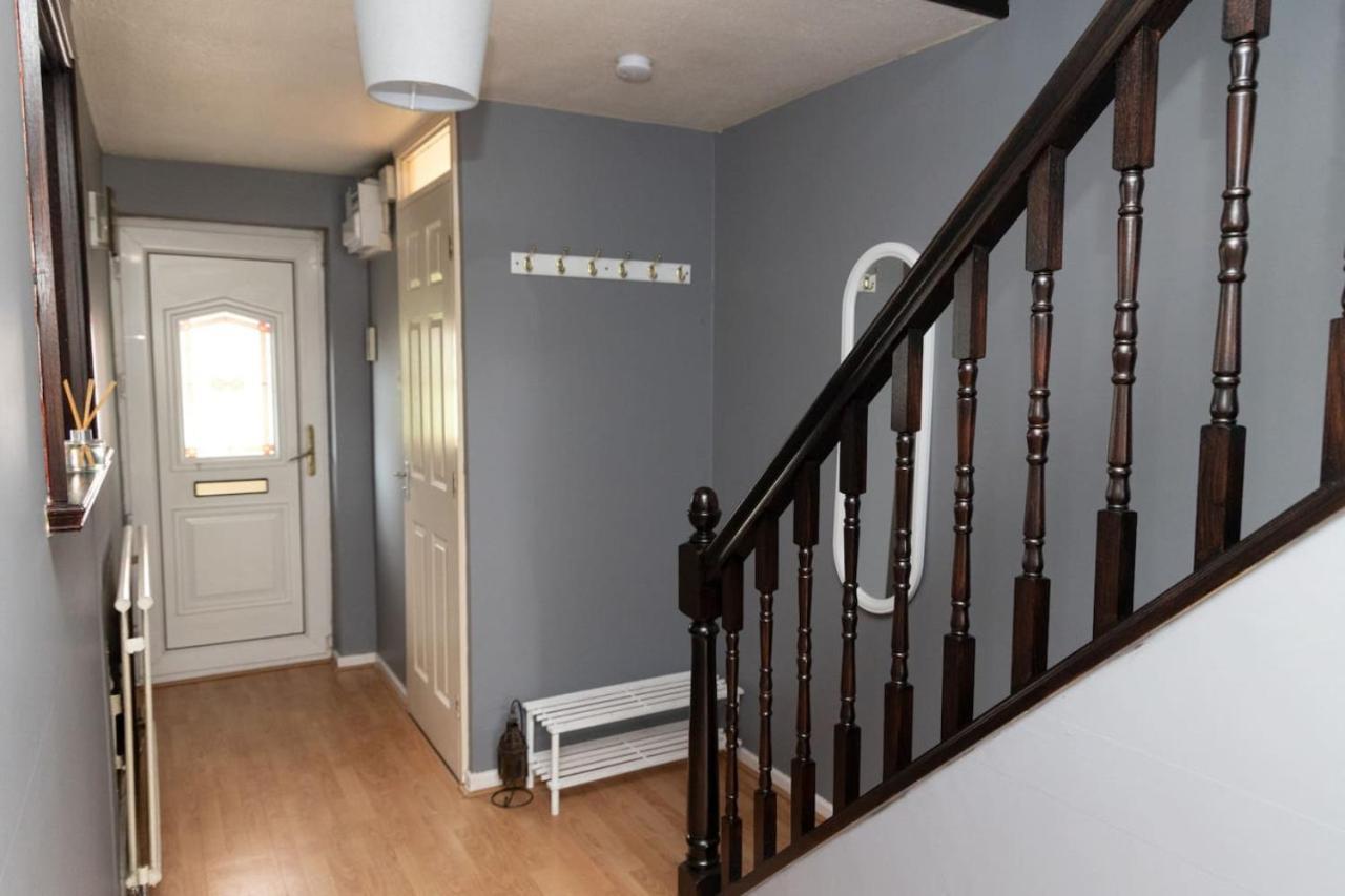 3 Bed Home Sleeps 8 People Located 1 Min From Train Stop - Otley Terrace Олдем Екстер'єр фото